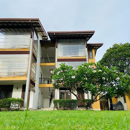 Sea Breeze Deluxe Inn Negombo Bagian luar foto