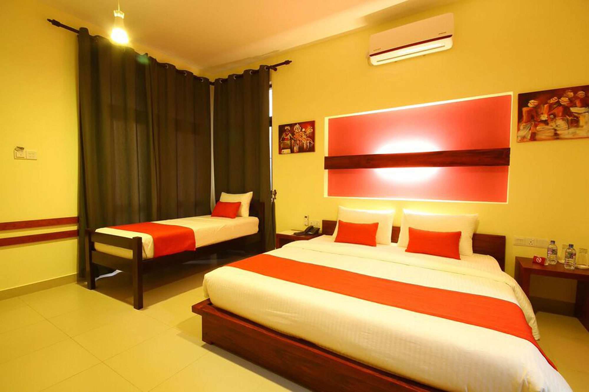 Sea Breeze Deluxe Inn Negombo Bagian luar foto